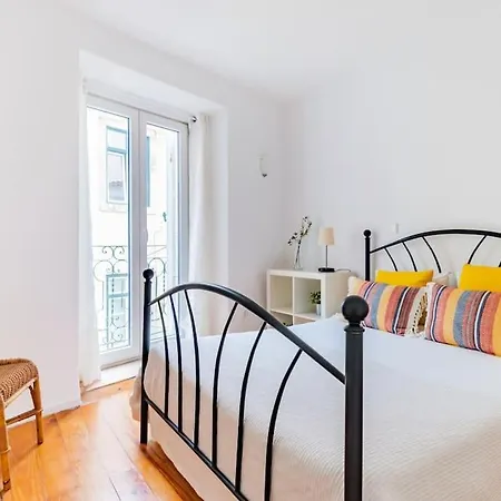Апартаменты Duque 2br Flat At Historical Chiado *