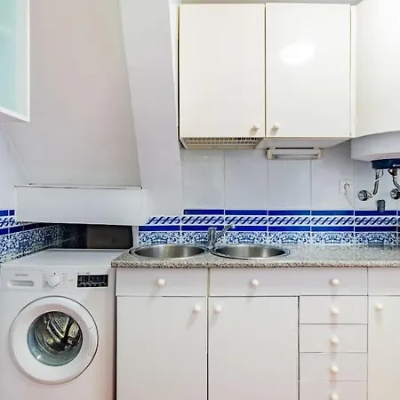 Duque 2br Flat At Historical Chiado Daire