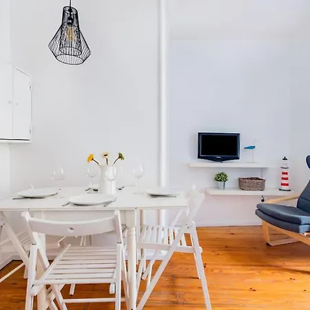 Appartamento Duque 2br Flat At Historical Chiado
